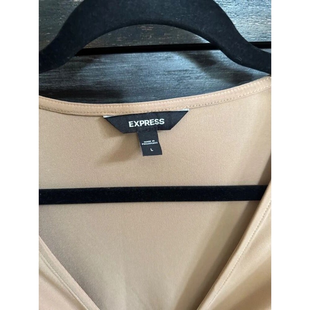 Express V-Neck Ruched Drawstring Long Sleeve Top - Picture 2 of 3